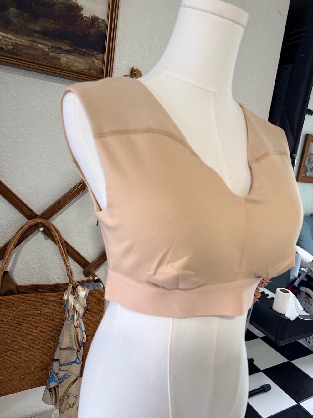 Seamless Nude Bralette Crop Top - Picture 2 of 7